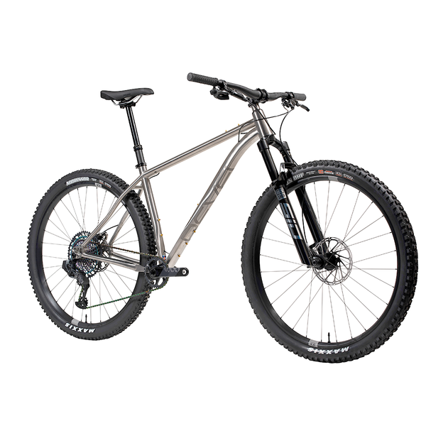 el hierro mountainbike Revel El Jefe Complete, Shimano XT, Raw Titanium Mountain Bike Mfg