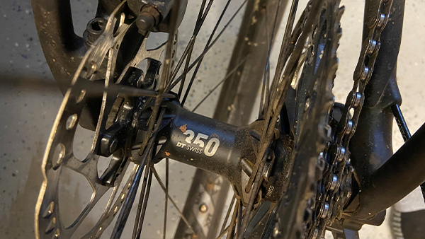 DT_Swiss_XR_1700_Spline_Wheel_