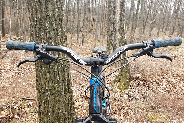 パーツ Spank Spike Race/Air King MacAskill Spank Spike Race Bars [Rider Review] | Worldwide Cyclery