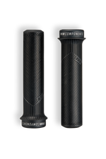 PNW Components Range Grip Blackout Black Regular MPN: GR-RNG-GRP-BLK-RG UPC: 810035879287 Grip Range Grips