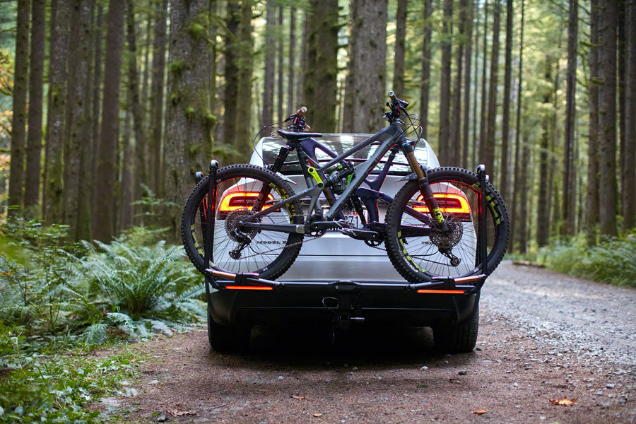 Piston Pro X Hitch Bike Rack - 2-Bike, 2" Receiver, LED Lights with 4-Pin Plug, Kashima Coat, Galaxy Gray MPN: PX22G UPC: 857373008412 Hitch Bike Rack Piston Pro X Hitch Bike Rack