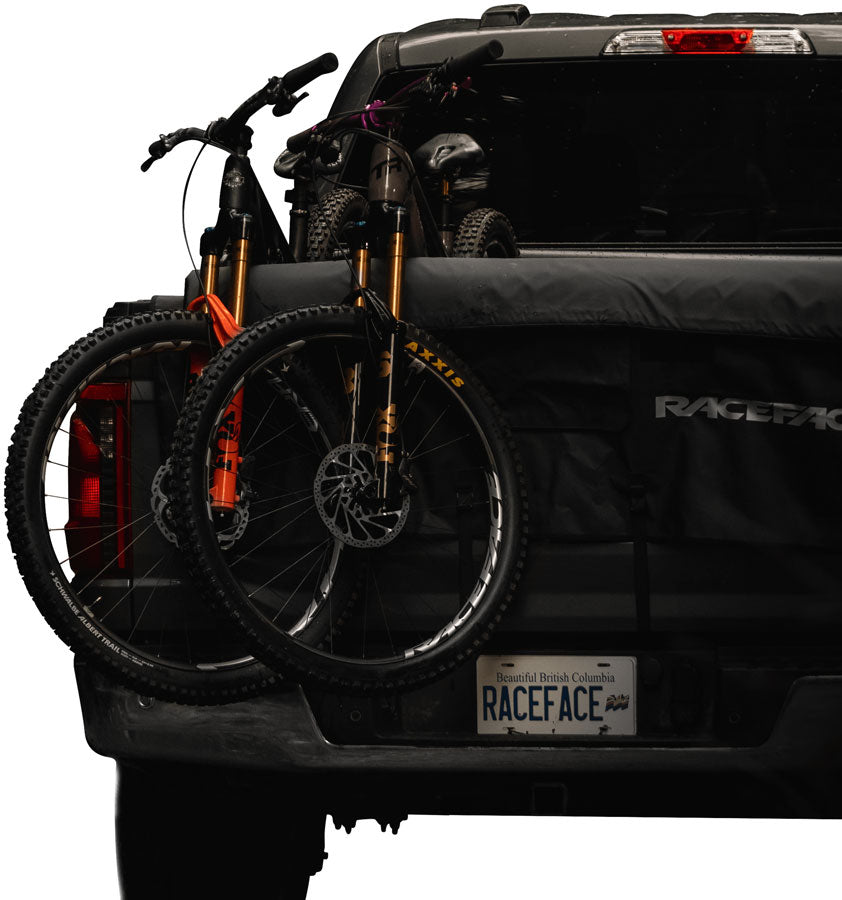 Race Face Stash Tailgate Pad - Black, Mid MPN: 2439-900 UPC: 821973525020 Tailgate Pad Stash Tailgate Pad