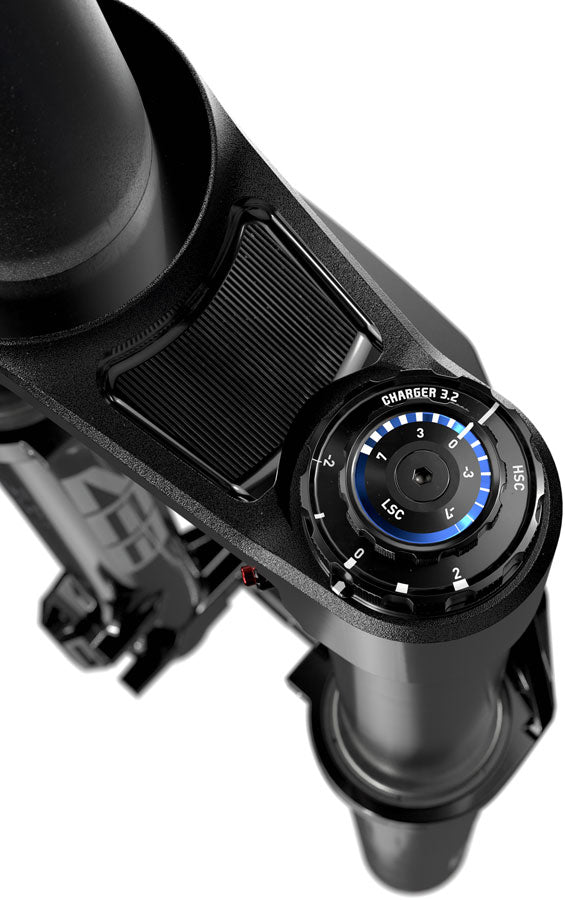 RockShox ZEB Ultimate Charger 3.2 RC2 Suspension Fork - 29", 160mm, 15x110mm, 44mm Offset, Linear XL Air Spring, Gloss MPN: 00.4021.274.010 UPC: 710845926754 Suspension Fork ZEB Ultimate Charger 3.2 RC2 Suspension Fork