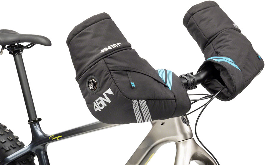 45NRTH Cobrafist Flat Bar Pogies - Black MPN: 11-000330 UPC: 708752536265 Pogies Cobrafist Pogies