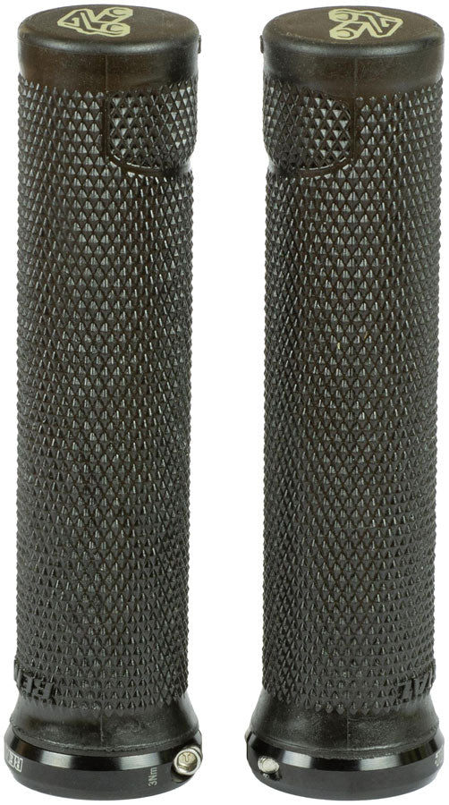 Renthal Single Collar Lock-On Grips - Ultratacky, Black, Lock-On MPN: G223 UPC: 765442161305 Grip Single Collar Lock-On Grips
