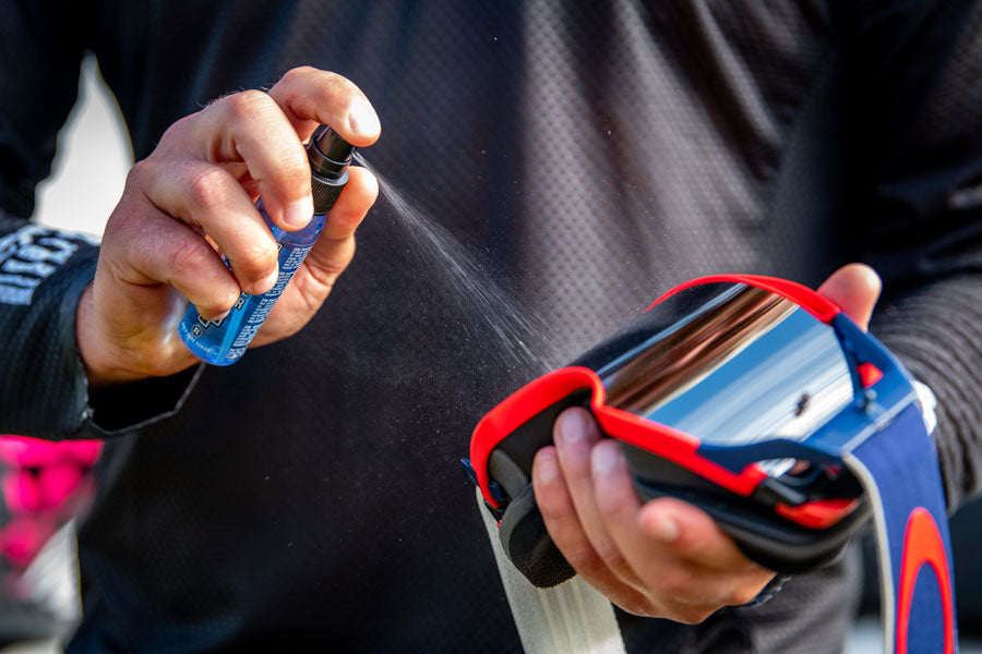 Muc-Off Visor/Lens/ Goggle Cleaning Kit (Version 2) - Sunglass Accessories - Visor, Lens, and Goggle Cleaner