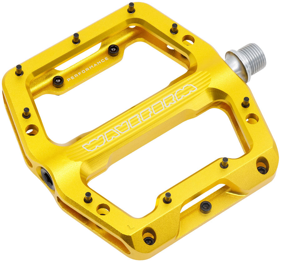 Wolf Tooth Waveform Performance Pedals - Gold, Large MPN: PDL-WF-PFM-GLD UPC: 810159403115 Pedals Waveform Performance Pedals