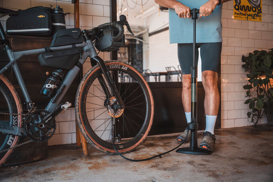 Topeak Joeblow Mountain X Digital Floor Pump - Floor Pump - Joeblow Mountain X Digital Floor Pump