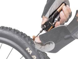 Topeak Tubi Master + CO2 Repair Kit - 16g MPN: TUB-MSP UPC: 883466033726 CO2 and Pressurized Inflation Device Tubi Master + CO2 Repair Kit