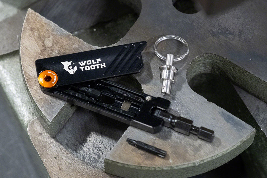 Wolf Tooth 6-Bit Hex Wrench Multi-Tool with Keyring - Black Bike
