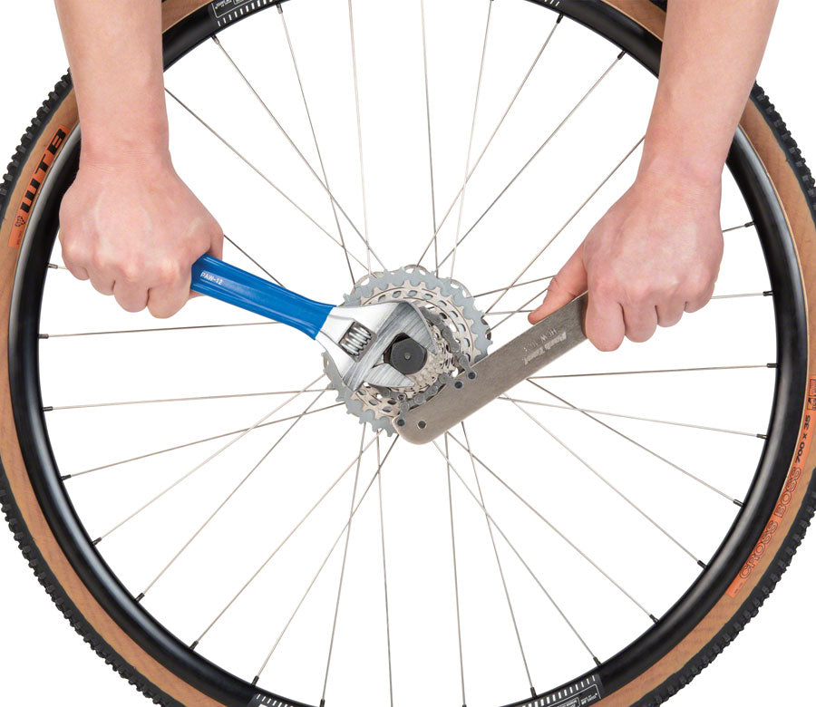 park tool pedal Park Tool HCW-16.3 Chain Whip/Pedal Wrench Freehub & Cog Tool