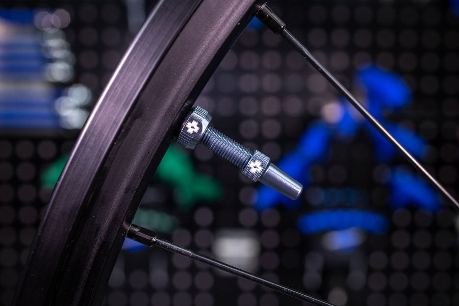 Muc-Off V2 Tubeless Valve Kit - Gray, 44mm, Pair - Tubeless Valves - V2 Tubeless Valve Kit