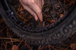 Muc-Off V2 Tubeless Valve Kit - Black, 60mm, Pair - Tubeless Valves - V2 Tubeless Valve Kit