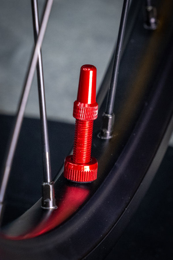 Muc-Off V2 Tubeless Valve Kit - Red, 44mm, Pair - Tubeless Valves - V2 Tubeless Valve Kit