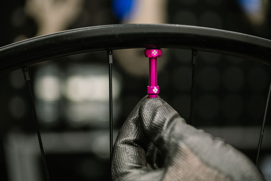 Muc-Off V2 Tubeless Valve Kit - Pink, 44mm, Pair MPN: 20427 Tubeless Valves V2 Tubeless Valve Kit