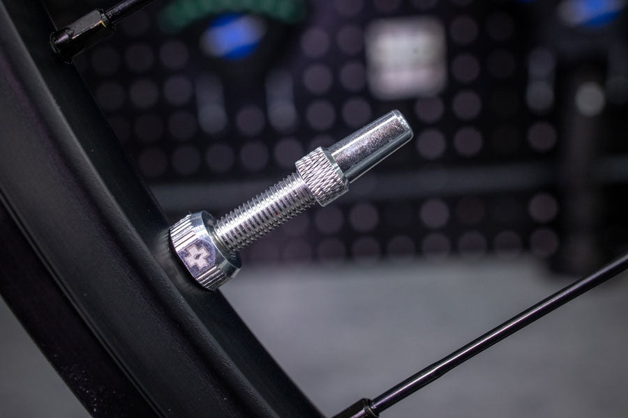 Muc-Off V2 Tubeless Valve Kit - Silver, 44mm, Pair - Tubeless Valves - V2 Tubeless Valve Kit