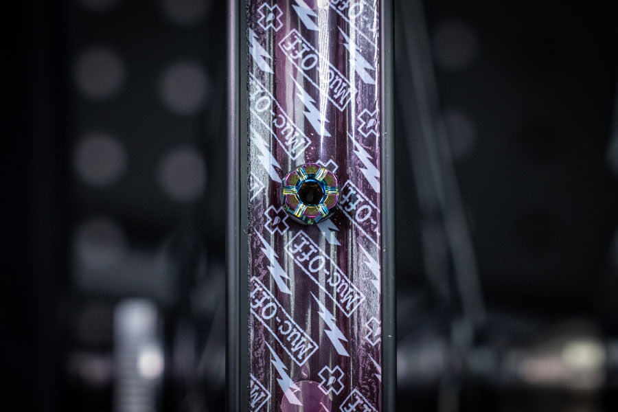 Muc-Off V2 Tubeless Valve Kit - Iridescent, 44mm, Pair MPN: 20429 Tubeless Valves V2 Tubeless Valve Kit