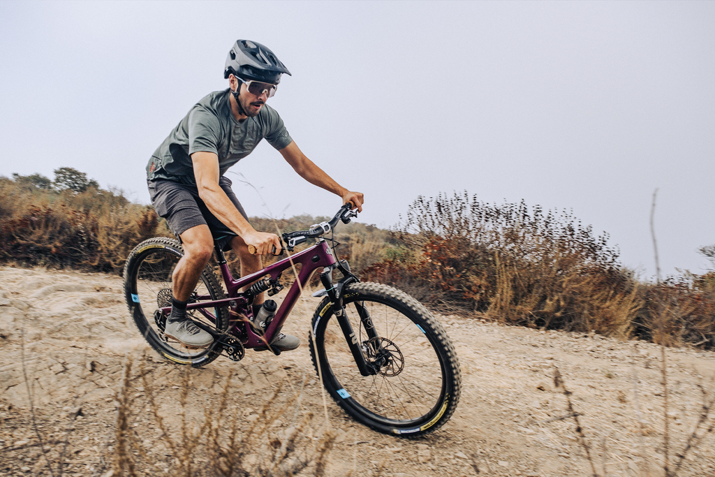 Trail One Components The Crockett Alloy Handlebar 35mm Diameter - 35mm Rise MPN: 0003-35-35 Flat/Riser Handlebar Crockett Alloy
