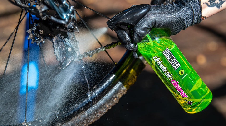 Muc-Off Drivetrain Cleaner: 500ml Pourable/Spray Bottle Degreaser
