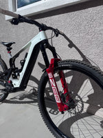 Crestline LS 160 Special Edition 2025 - Bosch Motor, 800WH Battery - White/Gray- RH-3 (Large, MX), Lightly Used Mountain Bike (USED) LS-160