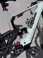 Crestline LS 160 Special Edition 2025 - Bosch Motor, 800WH Battery - White/Gray- RH-3 (Large, MX), Lightly Used - Mountain Bike (USED) - LS-160