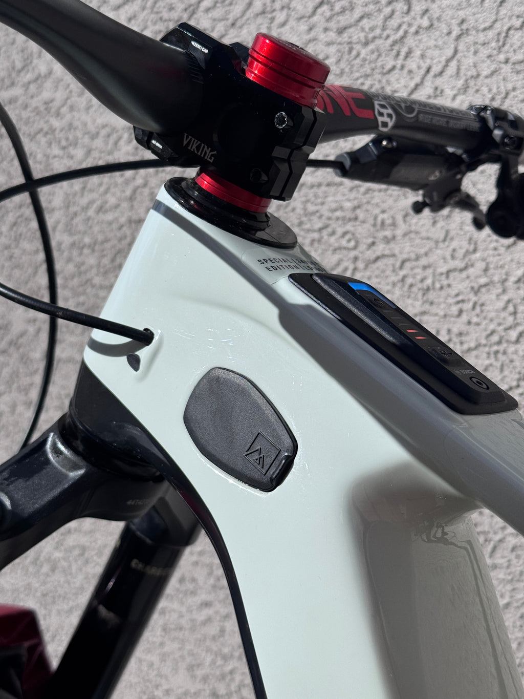 Crestline LS 160 Special Edition 2025 - Bosch Motor, 800WH Battery - White/Gray- RH-3 (Large, MX), Lightly Used - Mountain Bike (USED) - LS-160
