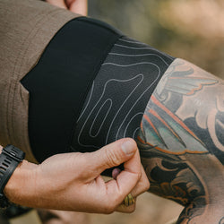 KETL Mtn Canyon MTB Bib: Triple Pocket Chamois Mountain Bike Specific Bibs Black/Grey Topo Men's - Short/Bib Short - Canyon Bib