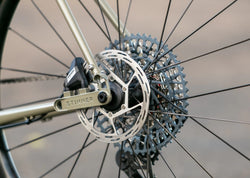 Stinner Refugio Select Complete, Sram Apex/GX T-Type  AXS, Trailhead Tan - Gravel Bike - Refugio