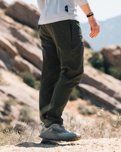 KETL Mtn Vent Jogger'ish Lightweight Travel Pants 30" Inseam Green Men's Casual Pants Vent Jogger'ish Lightweight Travel Pants 30"